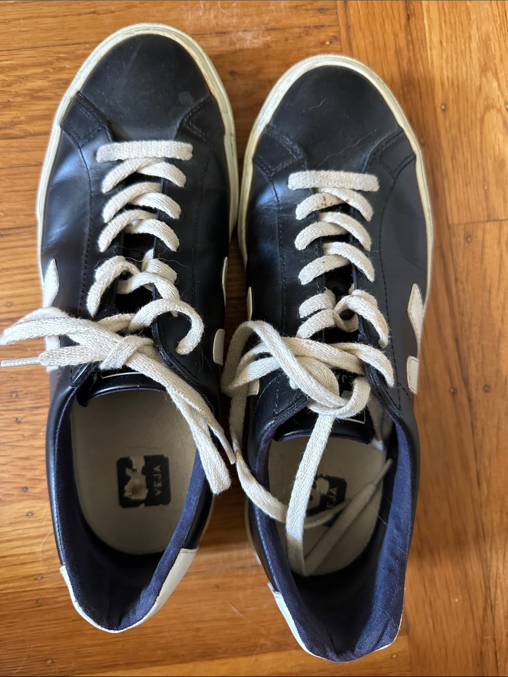 Veja Men’s Black Leather Sneakers with White Details Size 9
